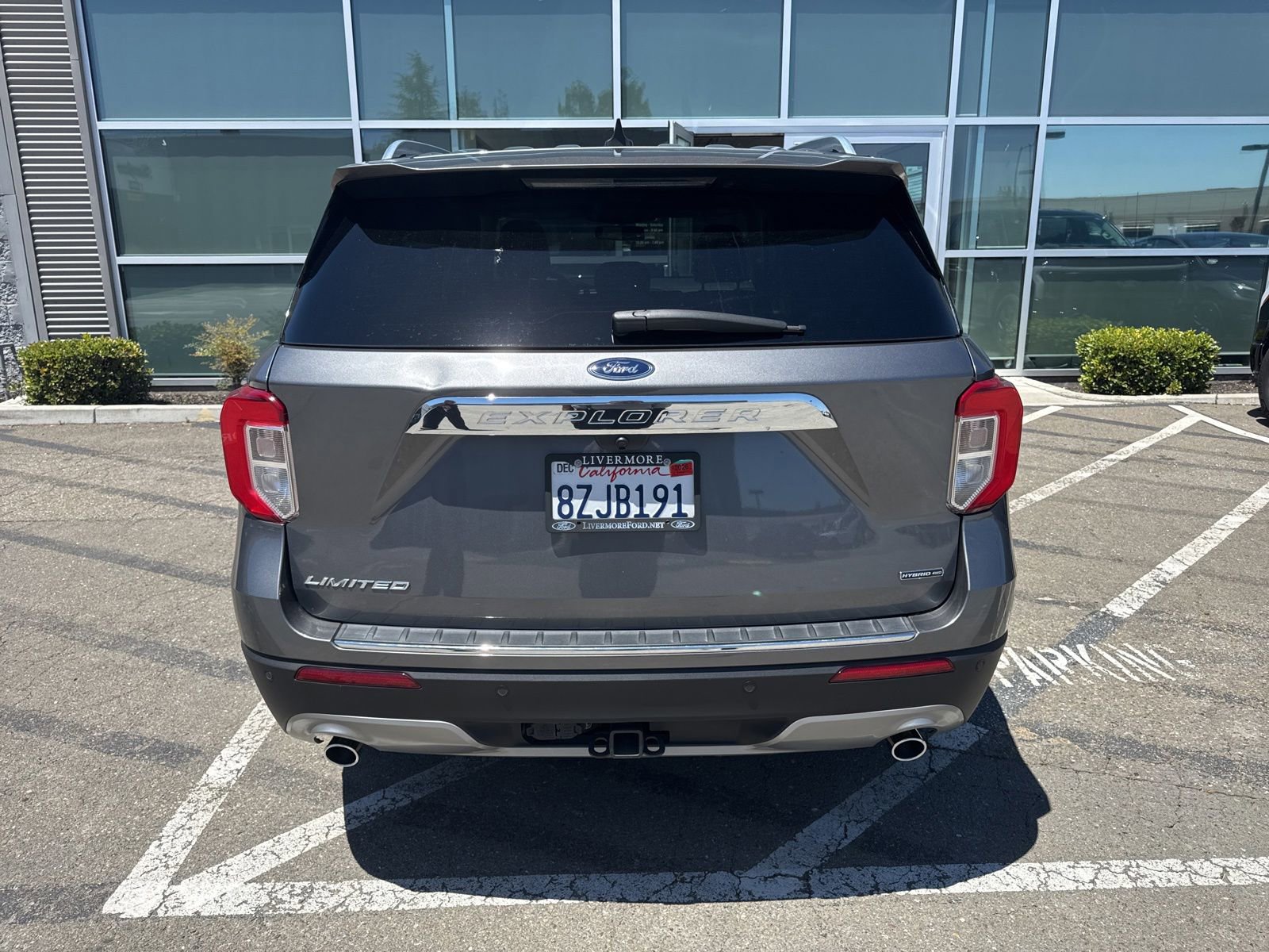 Certified 2021 Ford Explorer Limited w/ Hybrid Equipment Group 310A AWD/4WD image 4