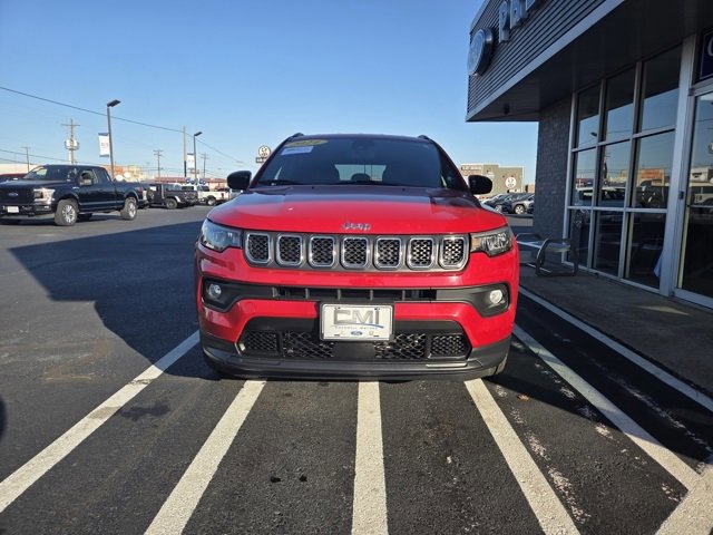 Used 2024 Jeep Compass Latitude image 9