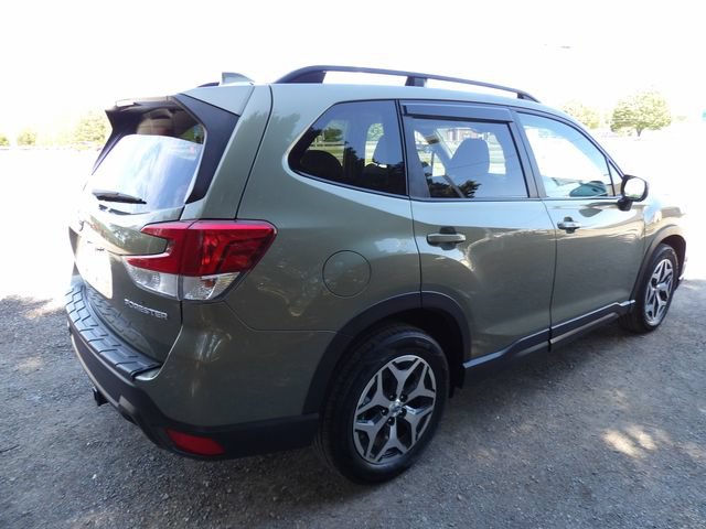 Used 2019 Subaru Forester Premium w/ All-Weather Package AWD/4WD image 4