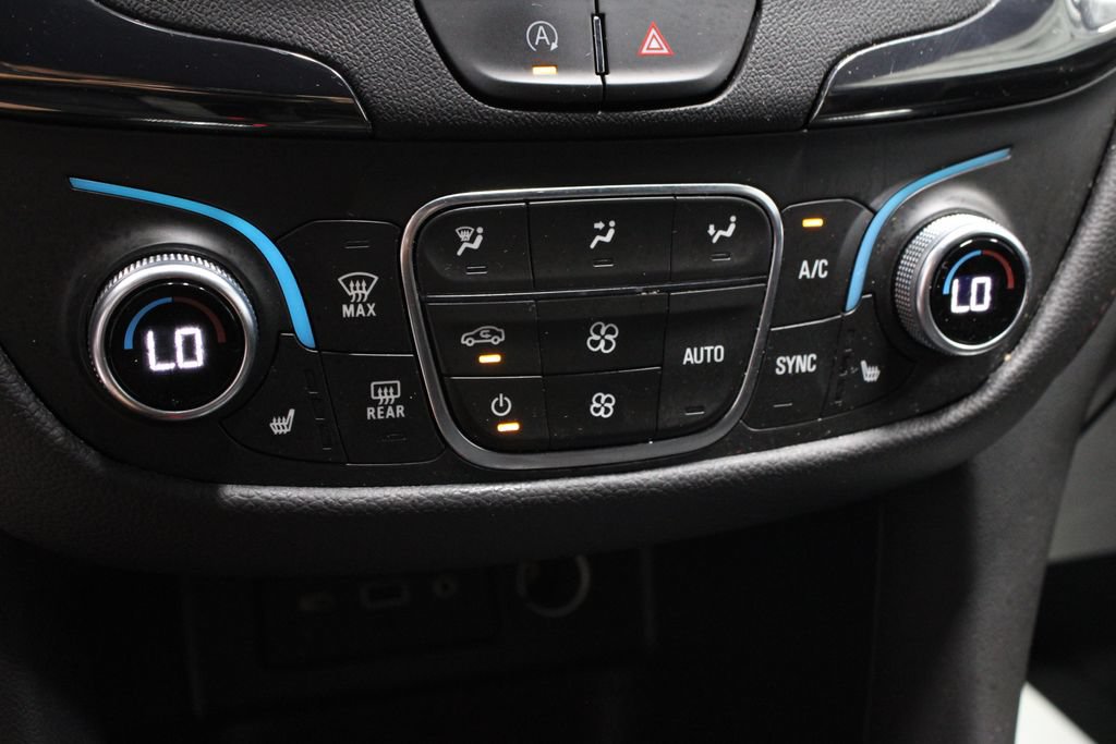 Used 2023 Chevrolet Equinox RS FWD image 4