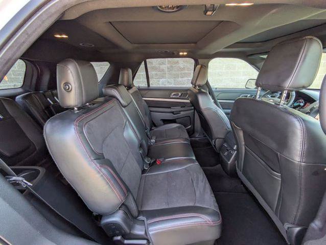 Certified 2018 Ford Explorer XLT w/ Equipment Group 202A AWD/4WD image 36