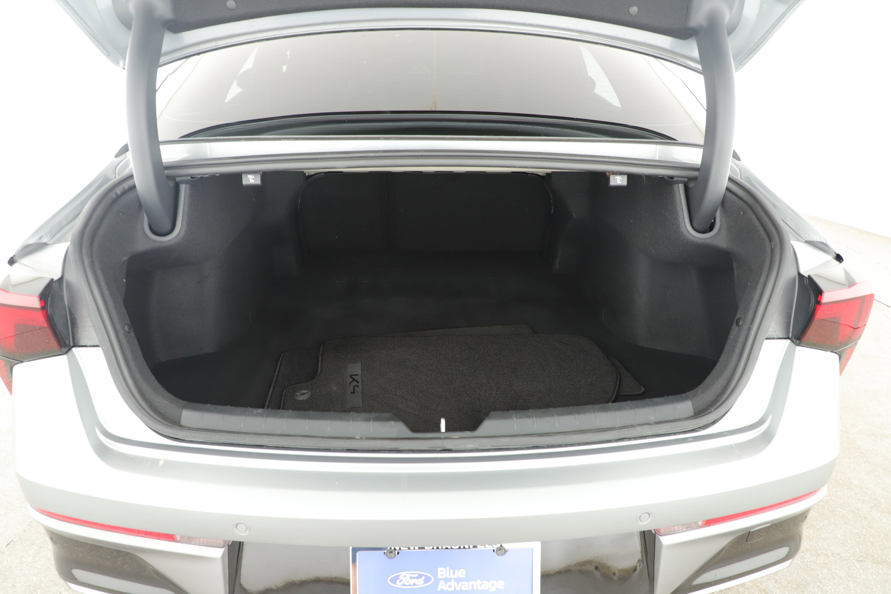 Used 2026 Kia K5 GT-Line w/ GT-Line Red Interior Package image 5