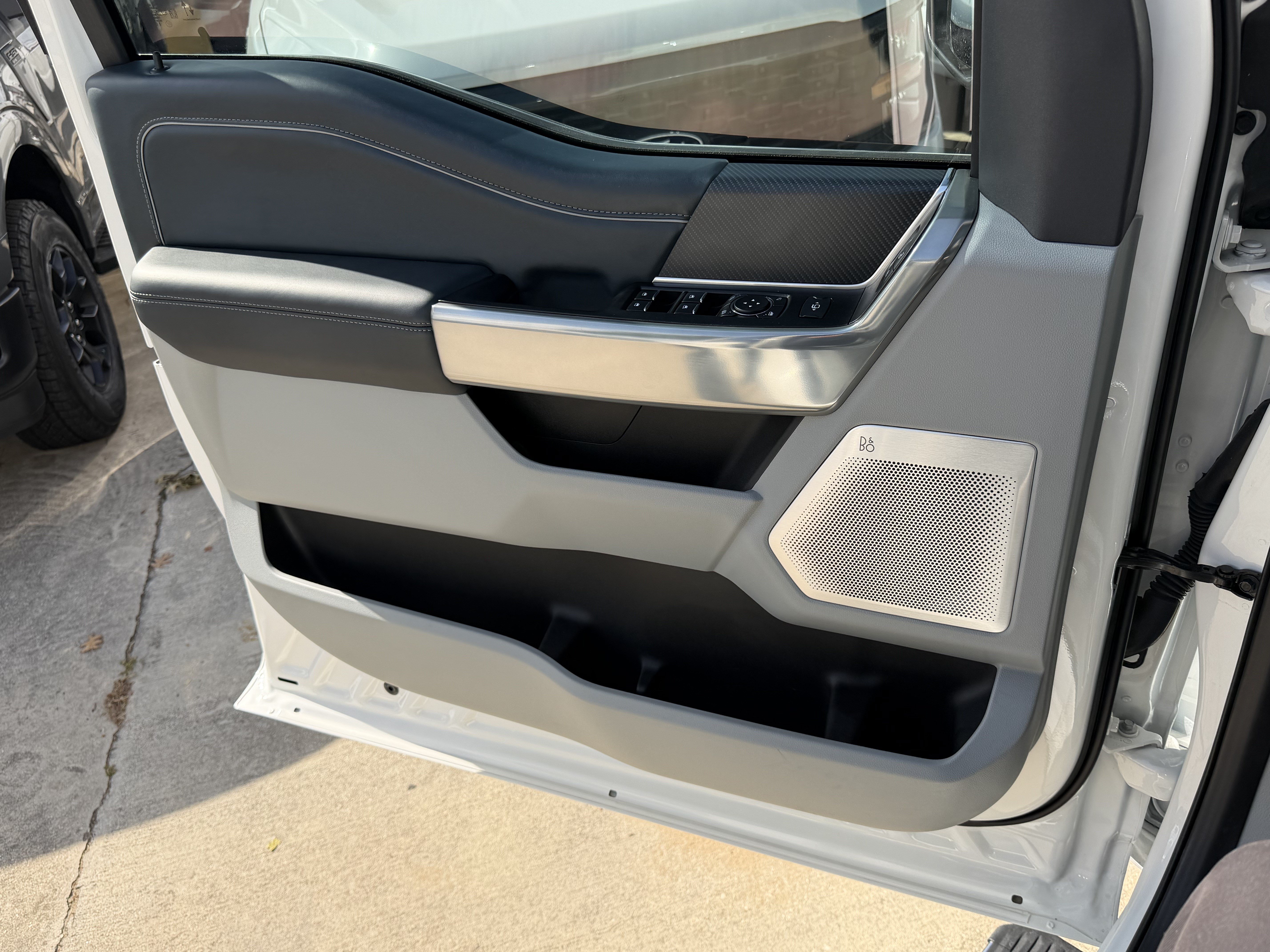 Certified 2024 Ford F250 Limited AWD/4WD image 29