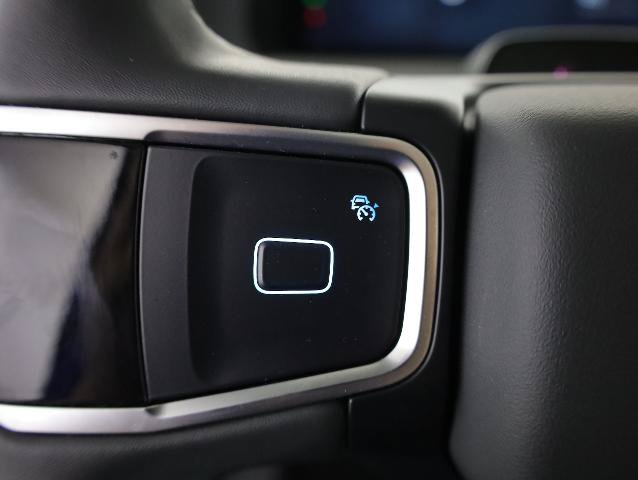 Certified 2025 Ford Expedition Active AWD/4WD image 17