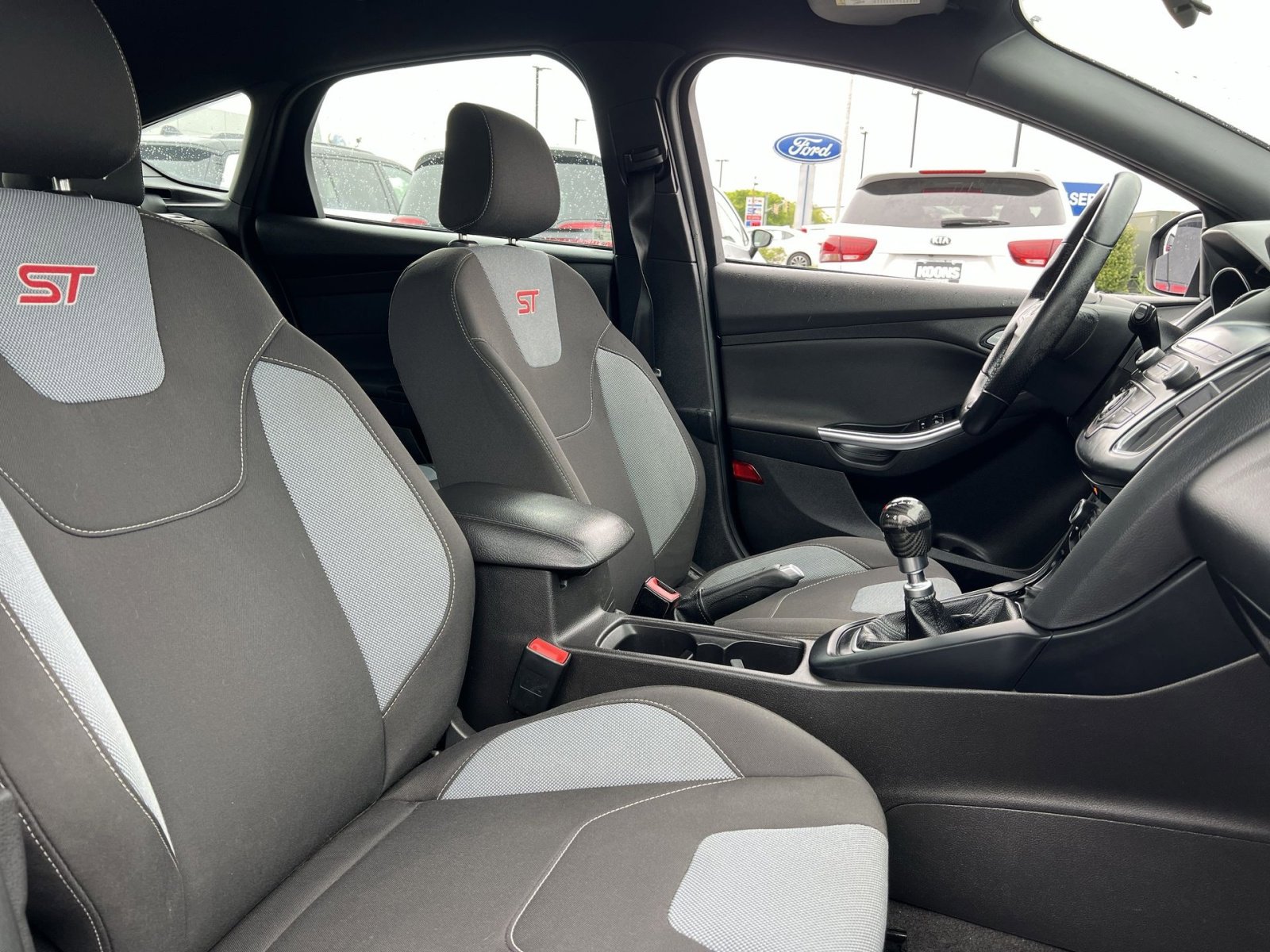 Certified 2018 Ford Focus ST FWD image 31
