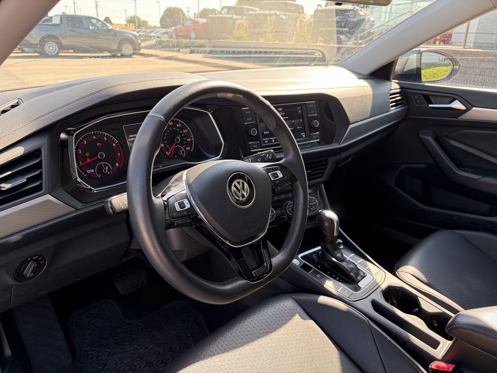 Used 2020 Volkswagen Jetta SE w/ SE Cold Weather Package FWD image 7
