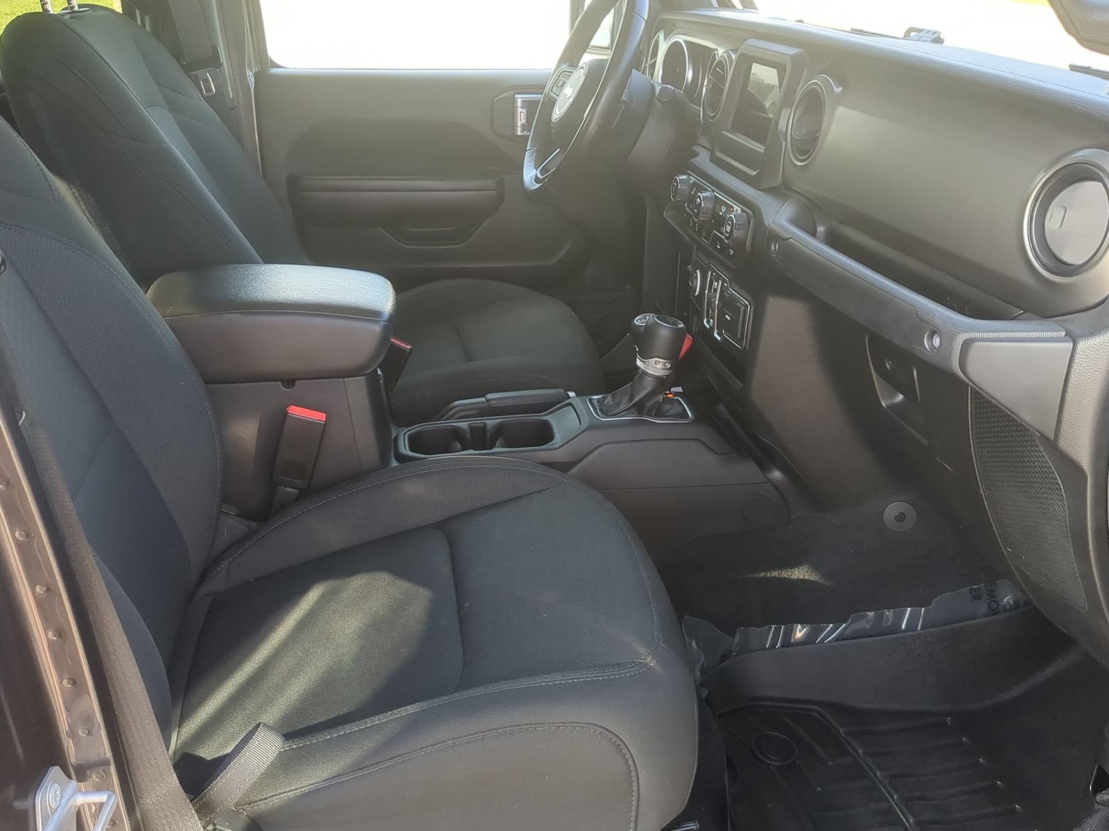 Used 2021 Jeep Gladiator Sport AWD/4WD image 34