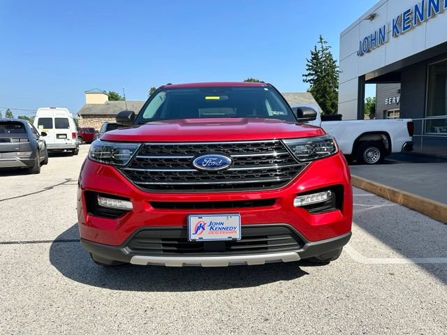 Certified 2023 Ford Explorer XLT w/ Equipment Group 202A AWD/4WD image 3