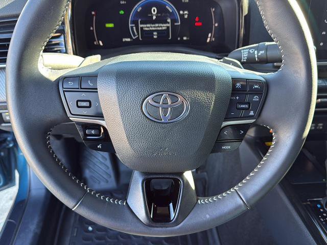 Used 2025 Toyota Camry SE w/ Convenience Package image 15