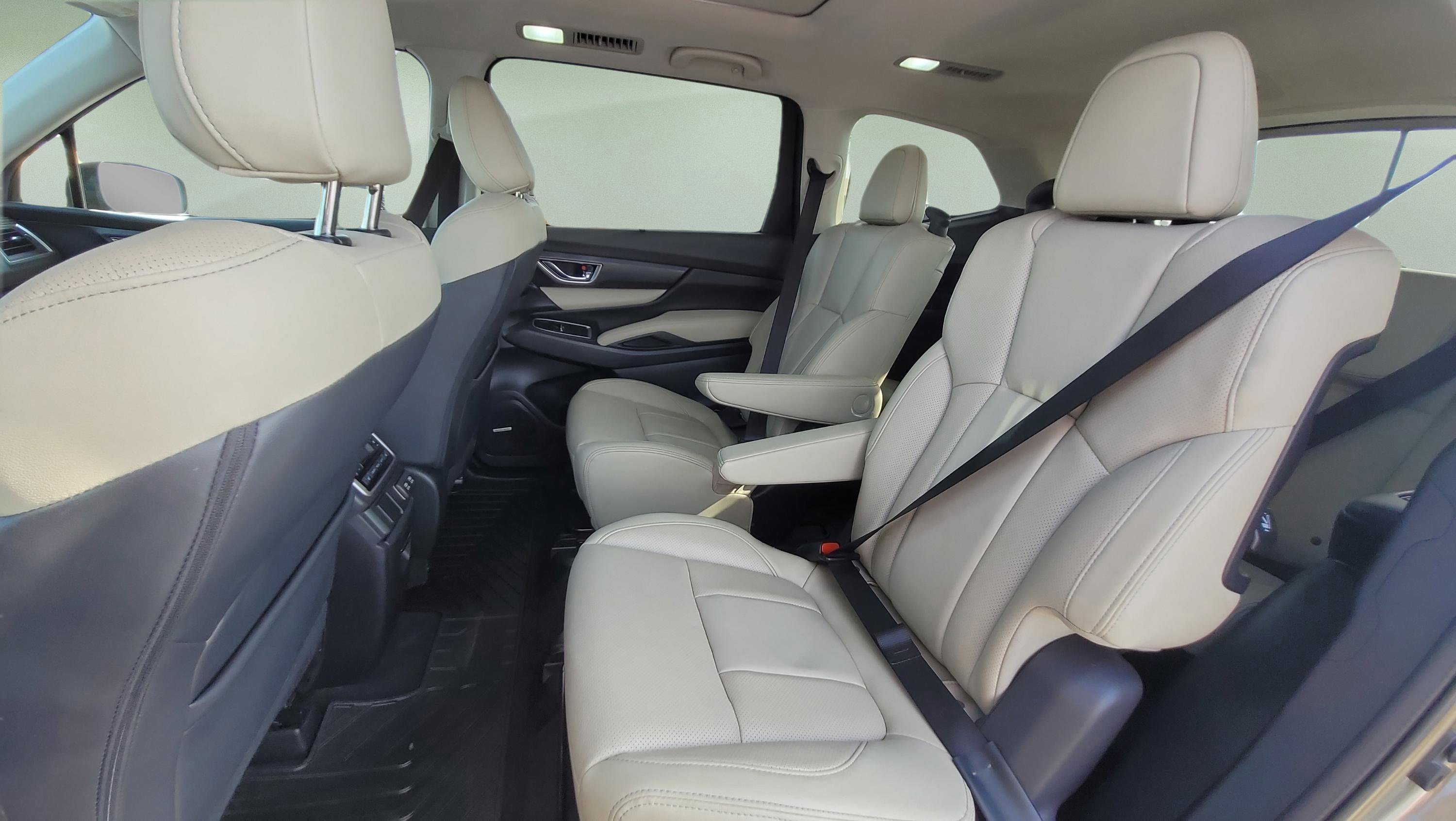 Used 2022 Subaru Ascent Limited w/ Technology Package image 18