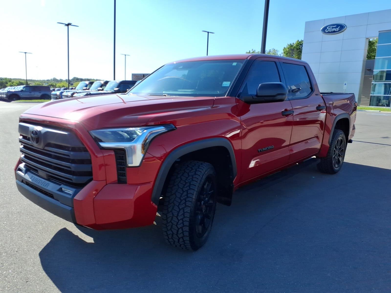 Used 2022 Toyota Tundra SR5 AWD/4WD image 7