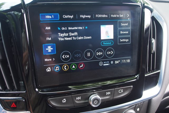 Used 2023 Chevrolet Traverse High Country FWD image 31