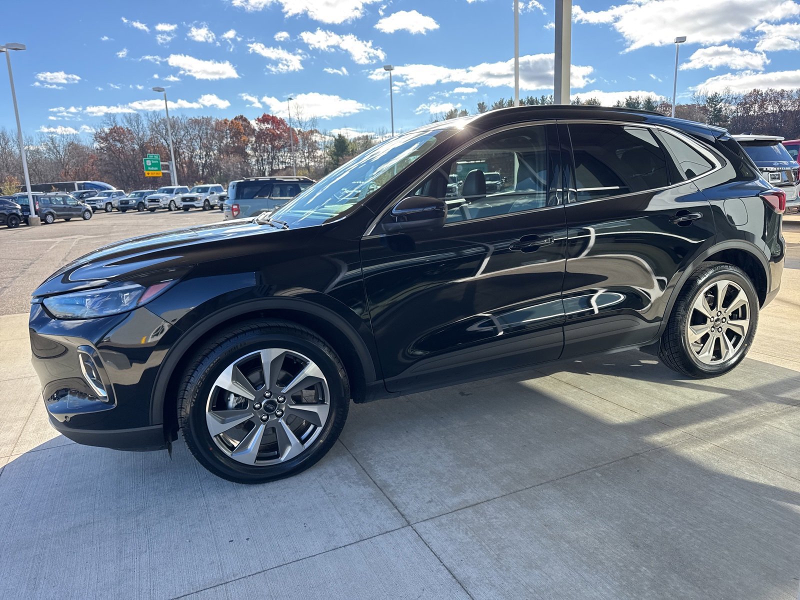 Certified 2023 Ford Escape Platinum image 4