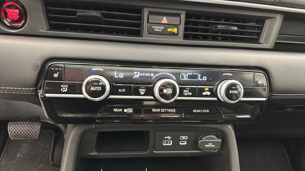 Used 2025 Honda Pilot Touring image 18