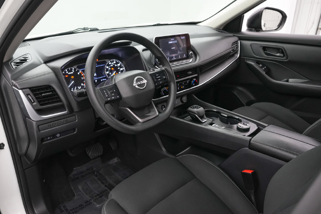 Used 2025 Nissan Rogue S AWD/4WD image 12