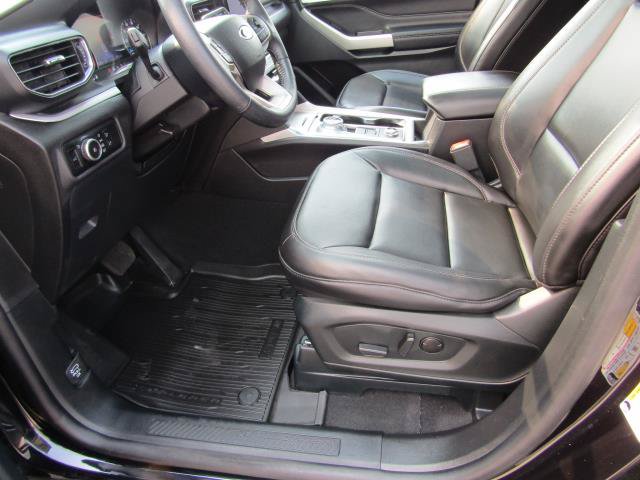 Certified 2023 Ford Explorer XLT w/ Equipment Group 202A AWD/4WD image 19