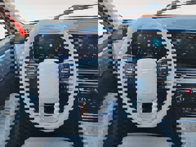 Used 2025 Hyundai Santa Fe SEL image 12