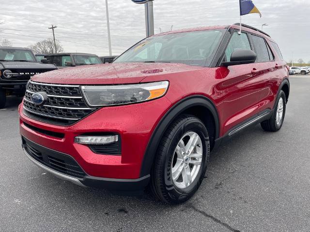 Certified 2023 Ford Explorer XLT w/ Equipment Group 202A image 4