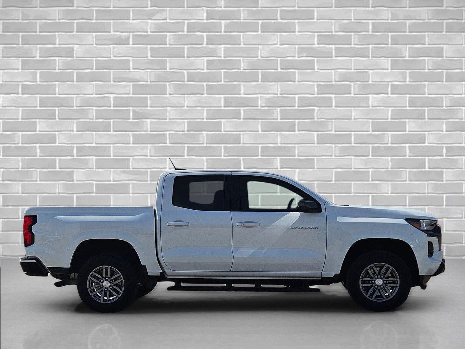 Used 2024 Chevrolet Colorado LT w/ LT Convenience Package RWD image 4