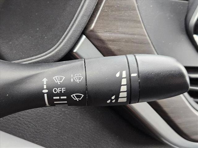 Used 2025 Nissan Altima 2.5 SV FWD image 20