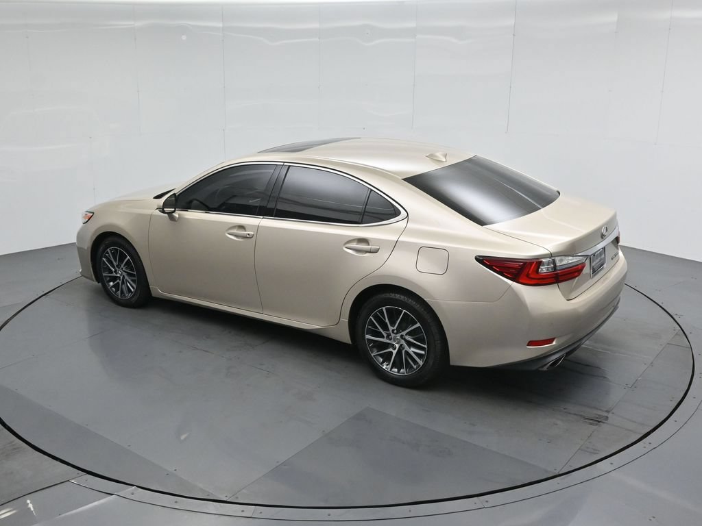 Used 2017 Lexus ES 350 w/ Navigation System Package FWD image 44