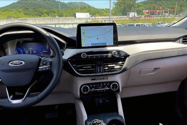 Certified 2022 Ford Escape SEL w/ Technology Package AWD/4WD image 6
