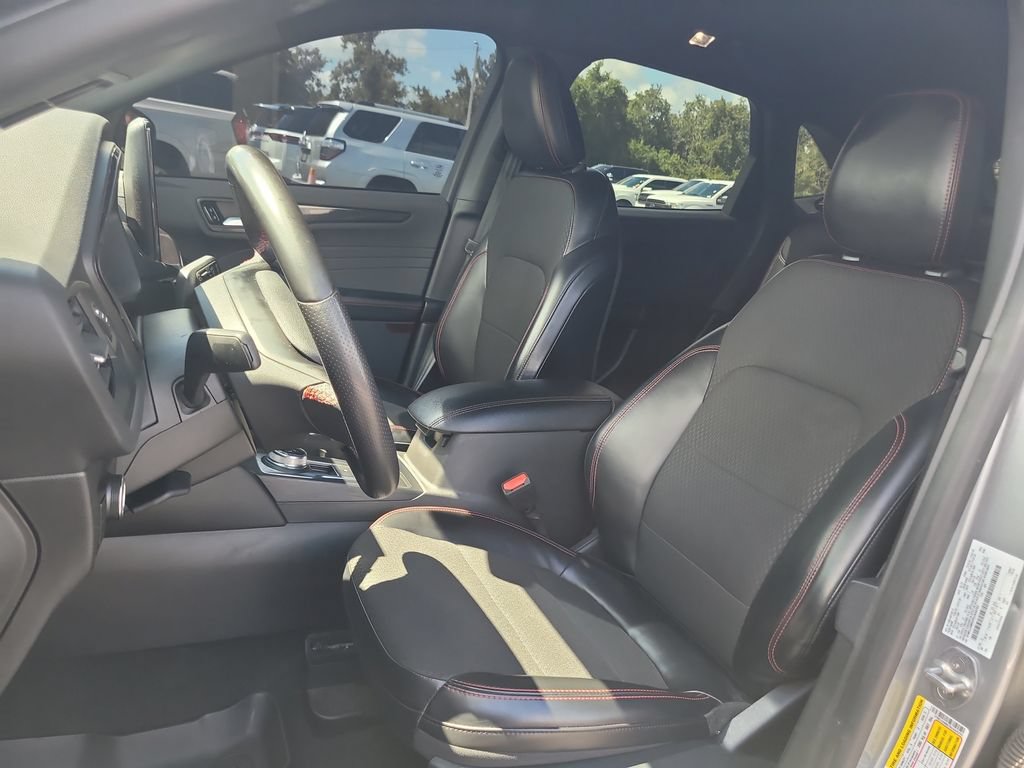 Certified 2024 Ford Escape ST-Line w/ Tech Pack #1 FWD image 17