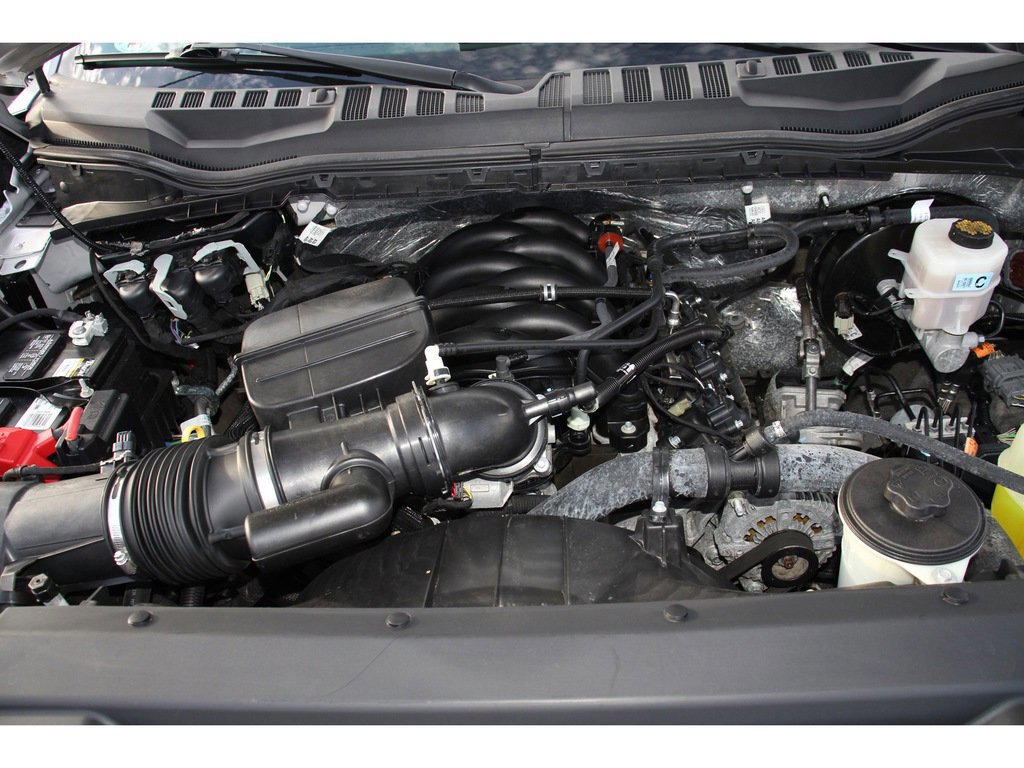 Certified 2020 Ford F250 Lariat w/ Lariat Value Package image 28