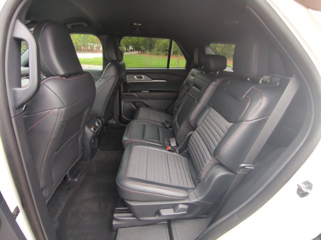Certified 2025 Ford Explorer ST-Line w/ Premium Package AWD/4WD image 22