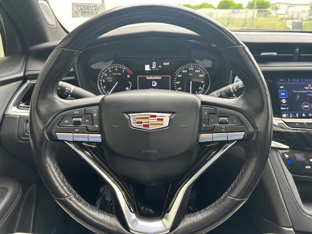 Used 2023 Cadillac XT6 Premium Luxury image 17