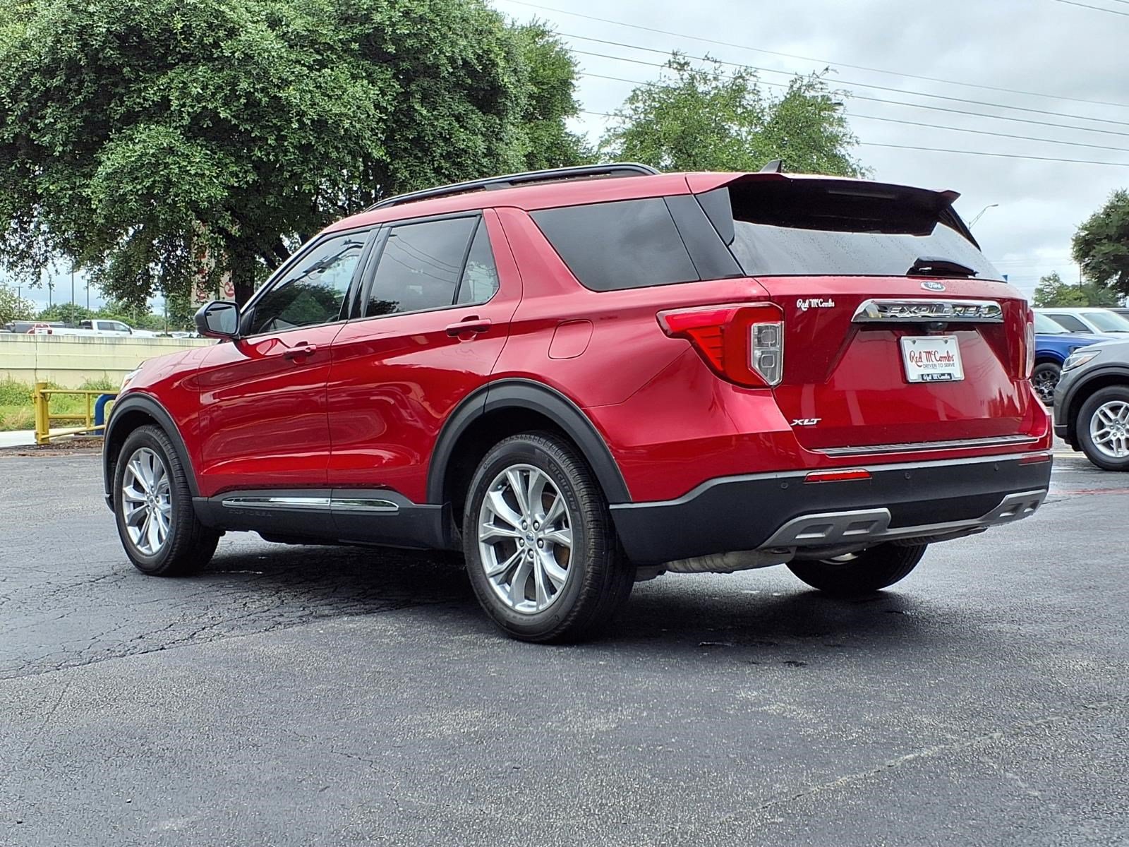 Certified 2023 Ford Explorer XLT w/ Equipment Group 202A RWD image 8