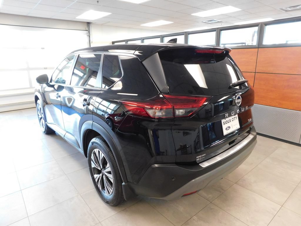 Used 2023 Nissan Rogue SV FWD image 6