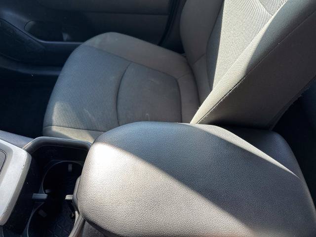 Used 2022 Toyota RAV4 LE AWD/4WD image 17
