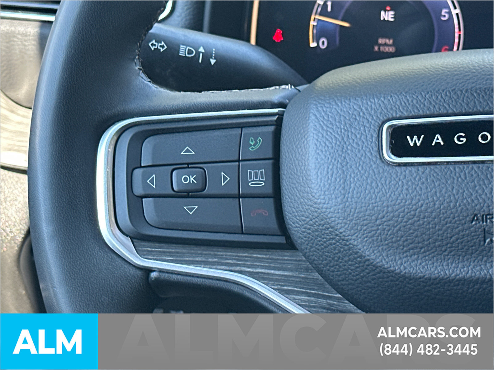 Used 2024 Jeep Wagoneer L Series II w/ Flexible Seating Group AWD/4WD image 29