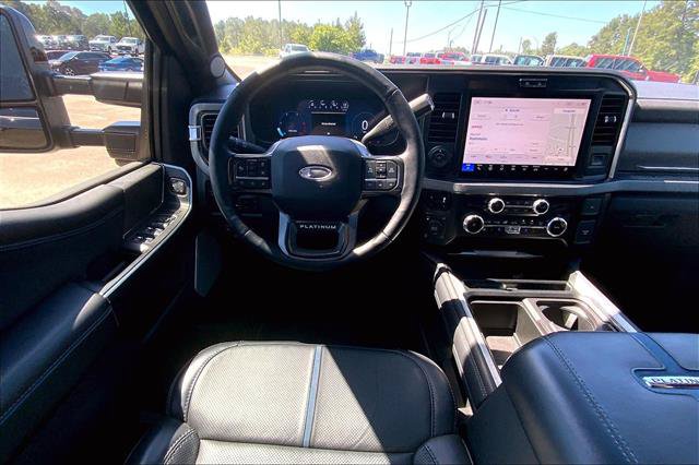 Certified 2025 Ford F250 Platinum w/ FX4 Off-Road Package AWD/4WD image 4