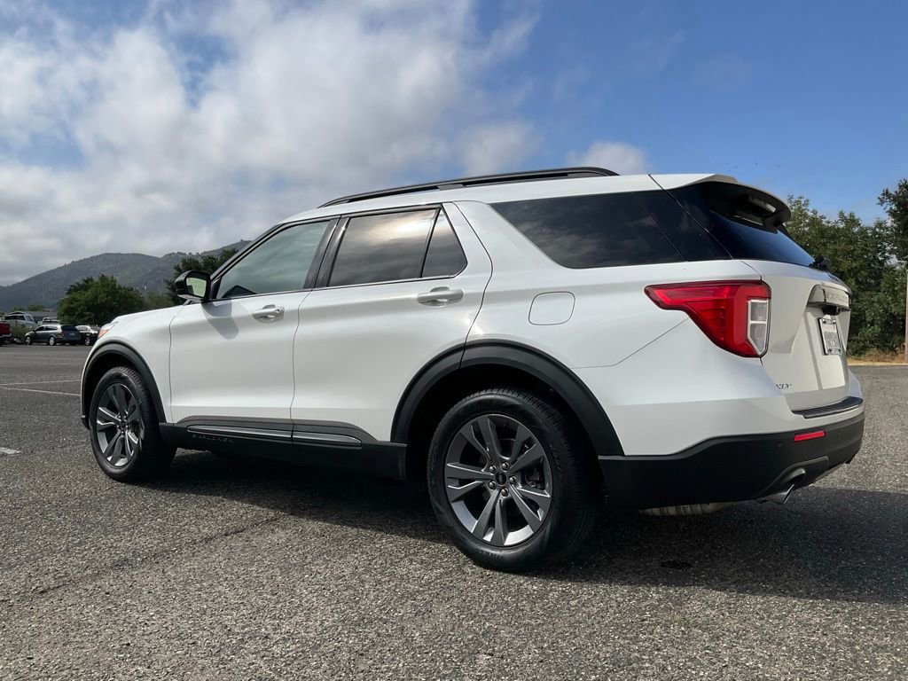 Certified 2022 Ford Explorer XLT w/ Equipment Group 202A image 11