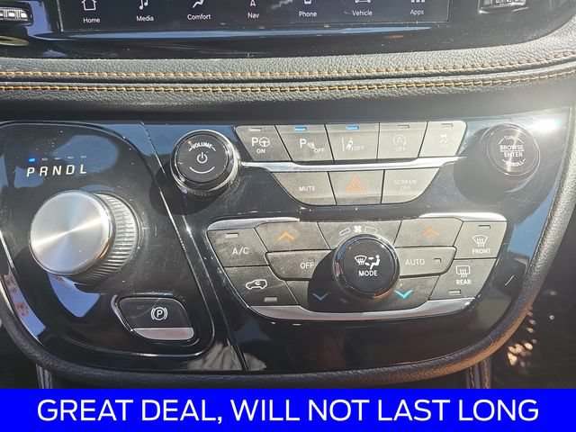 Used 2022 Chrysler Pacifica Pinnacle AWD/4WD image 25