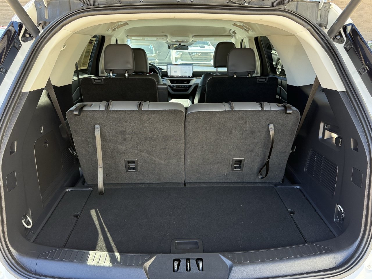 Certified 2025 Ford Explorer Active w/ Active Comfort Package RWD image 27