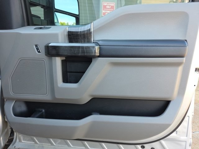 Certified 2019 Ford F250 XLT w/ XLT Premium Package AWD/4WD image 19