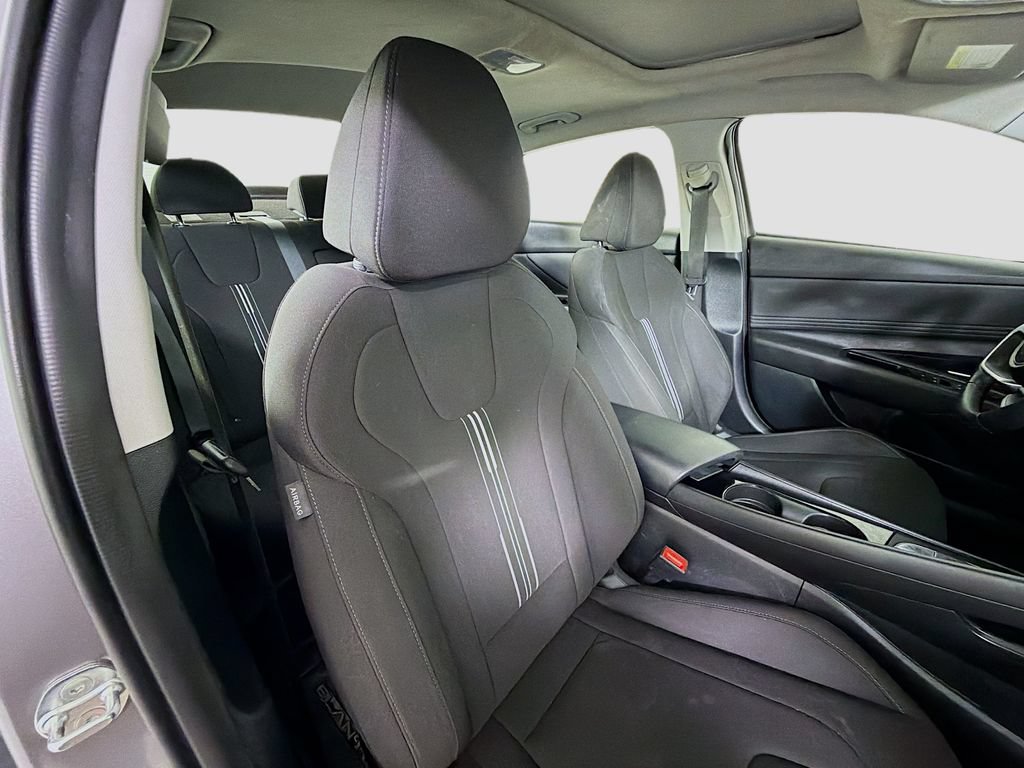 Used 2024 Hyundai Elantra SEL w/ Convenience Package FWD image 30