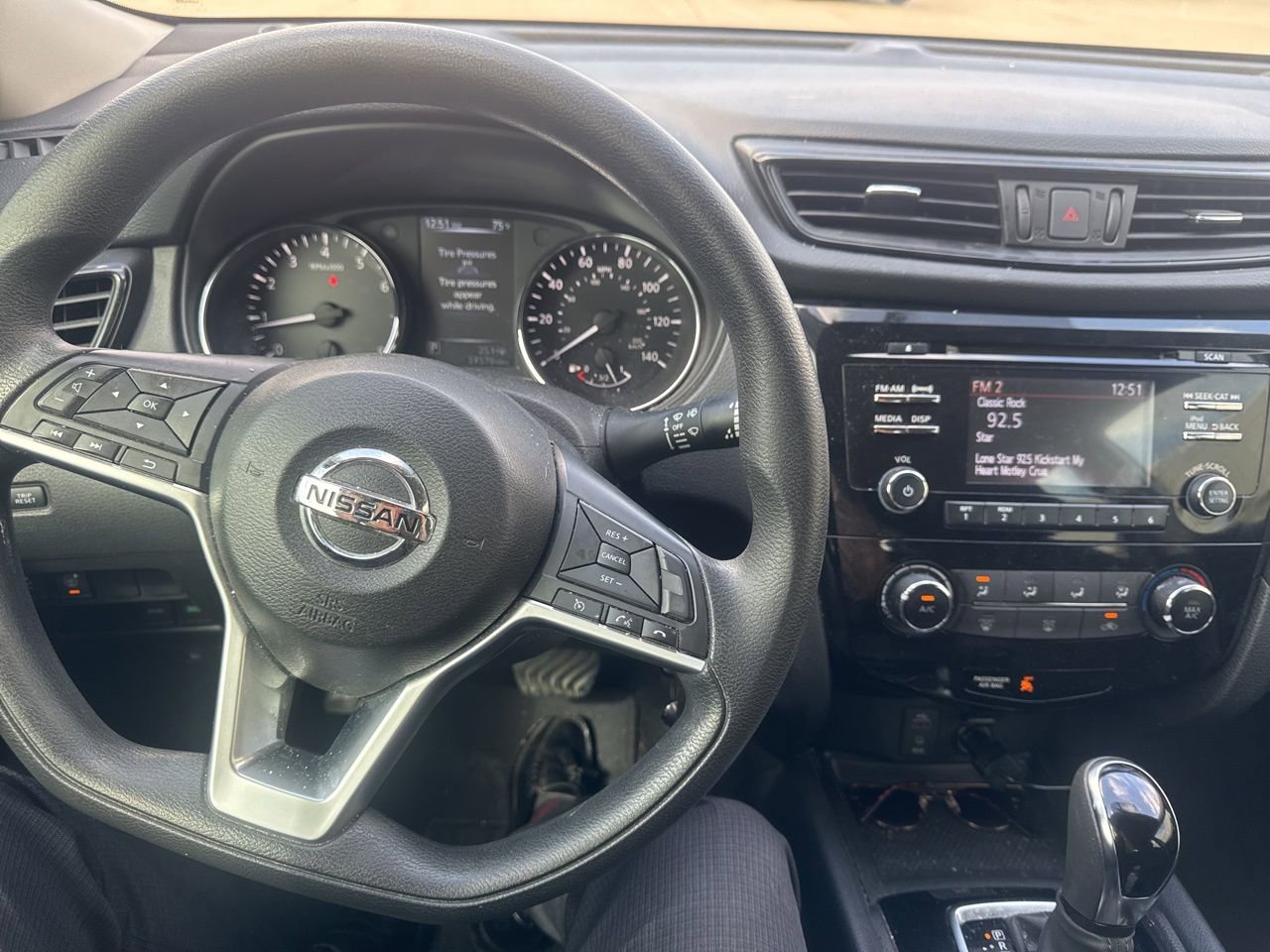 Used 2017 Nissan Rogue S image 11