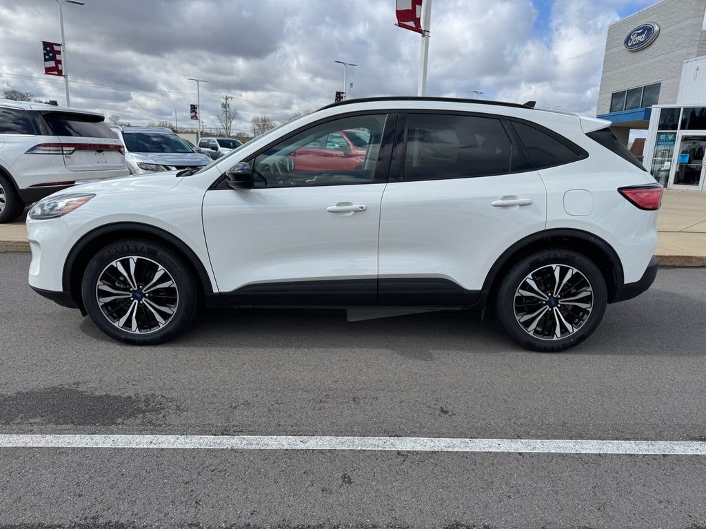 Certified 2022 Ford Escape SEL w/ SEL Stealth AWD Package image 5