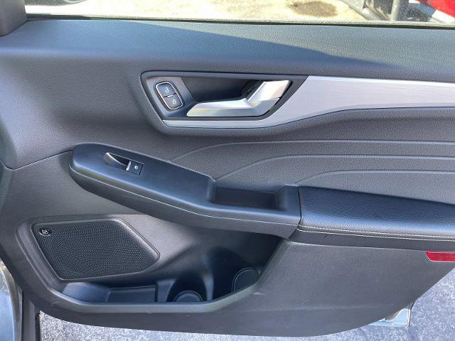 Certified 2025 Ford Escape Platinum w/ Premium Technology Package image 20