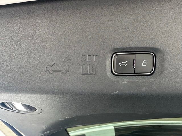 Certified 2025 Ford Expedition Max Platinum w/ Driver's Package AWD/4WD image 37