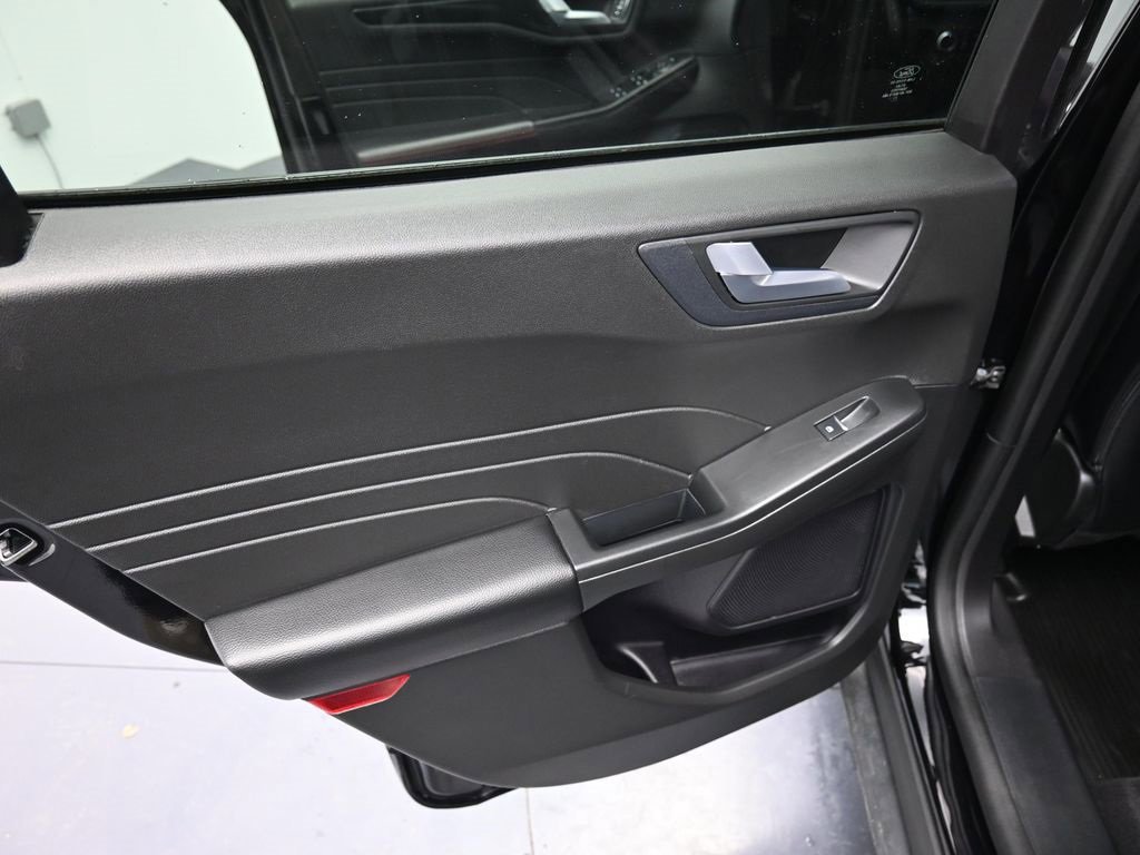 Certified 2023 Ford Escape ST-Line w/ Tech Pack #1 image 39