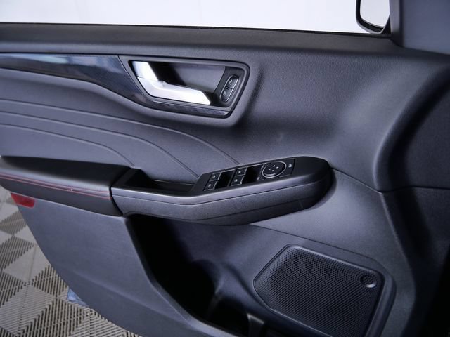 Certified 2025 Ford Escape ST-Line AWD/4WD image 24