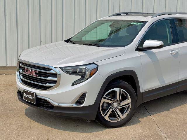 Used 2021 GMC Terrain SLT w/ Infotainment Package II AWD/4WD image 2