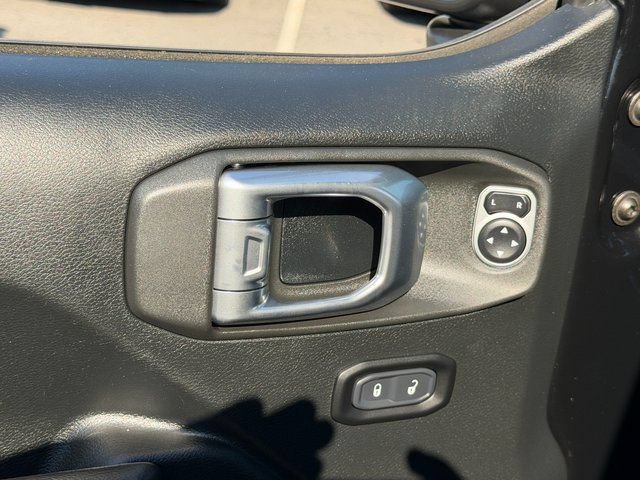 Used 2019 Jeep Wrangler Unlimited Sport S AWD/4WD image 24