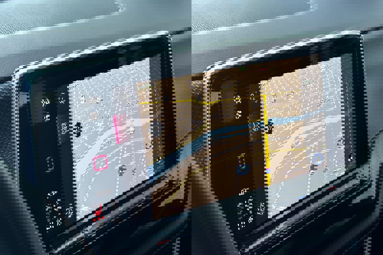 Used 2024 Volkswagen Atlas Cross Sport SEL R-Line image 19