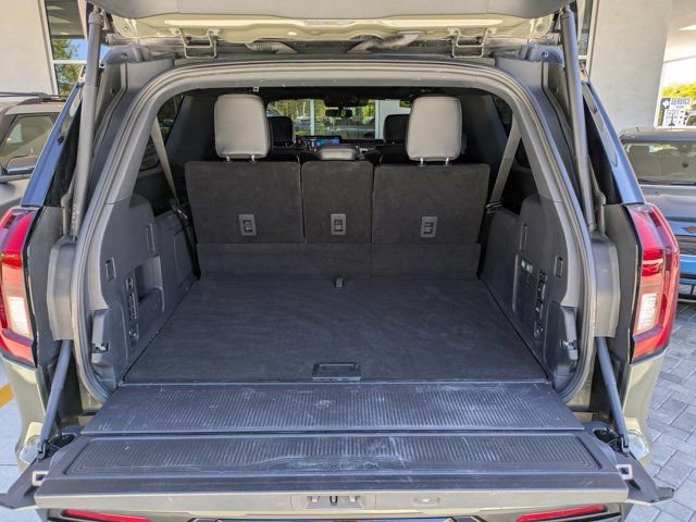 Certified 2025 Ford Expedition Max Platinum w/ Stealth Appearance Package image 21